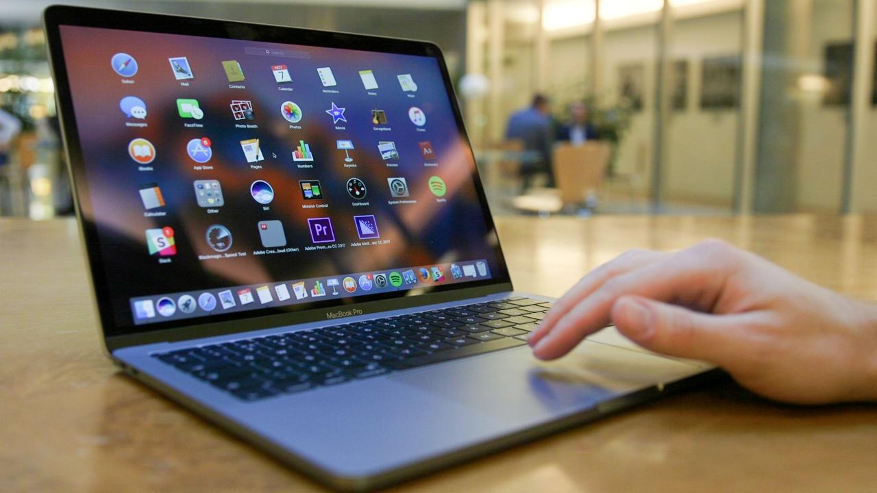 Macbook Air 2018, Macbook mới giá rẻ